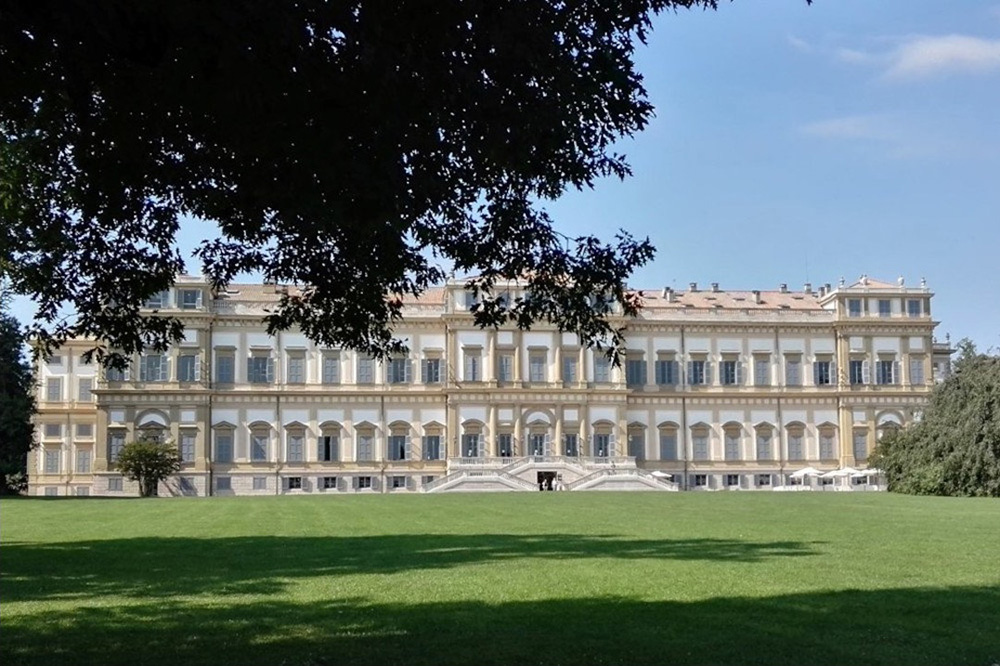 Visita di VILLA REALE DI MONZA E DEL DUOMO CON LA CAPPELLA DI TEODOLINDA E LA CORONA FERREA
