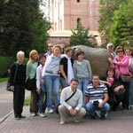 Il gruppo dei partecipanti al viaggio con l'organizzatrice del Cad Bam, Chiara Steccanella.
